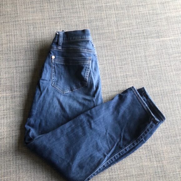 Jeans - Picture 2 of 2